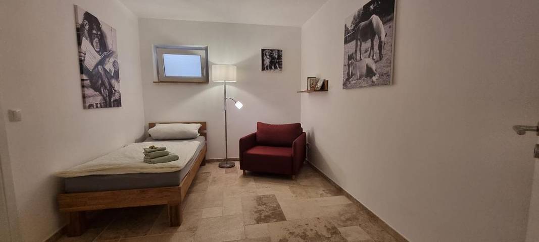 Ferienhaus für 8 Personen, mit Terrasse und Garten sowie Sauna und Ausblick in Zülpich - 2