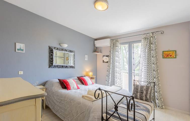 Apartamento de lujo con piscina y parking en Bédarrides in Bédarrides, Vaucluse