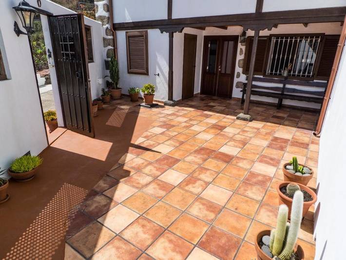 Ferienwohnung für 2 Personen, mit Terrasse und Garten sowie Ausblick in Teror