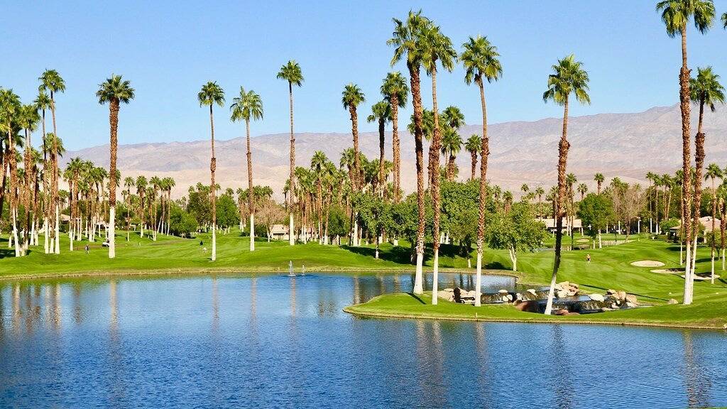 Ganze Wohnung, Luxus-Wohnung am See mit spektakulärer Aussicht!  Auf privatem Golfplatz! in Palm Desert, Coachella Valley