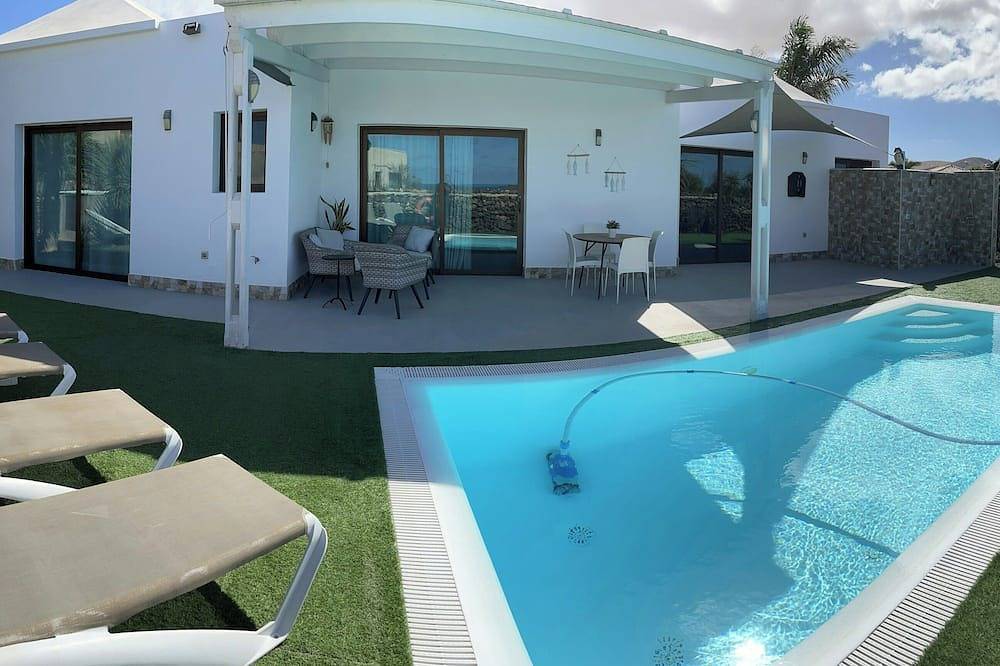 Homerez - Villa El Roque met zwembad in El Roque, La Oliva