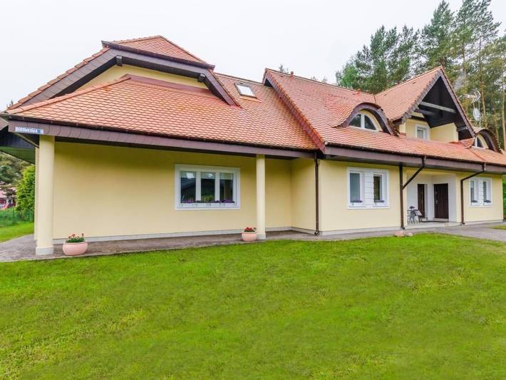 Apartament wakacyjny dla 4 osób, z ogród, zwierzęta dozwolone w Rowy