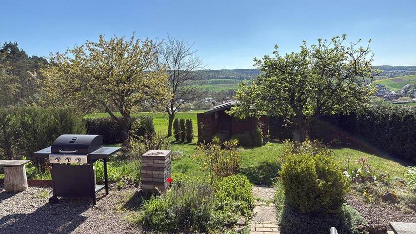 Ferienwohnung für 2 Personen, mit Terrasse und Garten sowie Ausblick