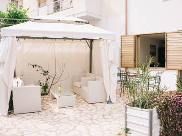 Ferienwohnung für 7 Personen, mit Terrasse und Garten in Santa Maria Navarrese