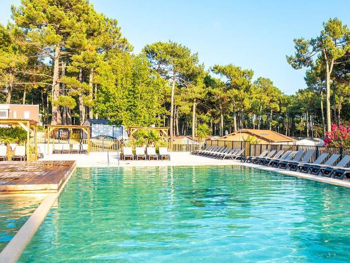 Camping para 6 pessoas, com Terraço e Piscina infantil em Biscarrosse