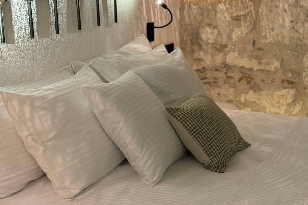 Boutique Ionian Villa with Private Pool & Historic Charm in Didim, Provinz Aydın