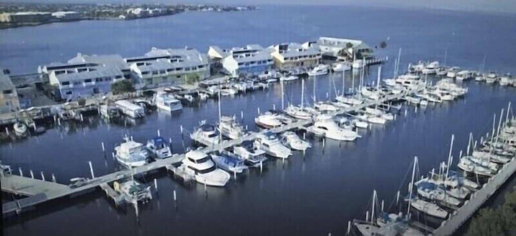 Amazing!! Remodeled Punta Gorda waterfront home; Heated Salt Pool; golf nearby in Punta Gorda, Charlotte County