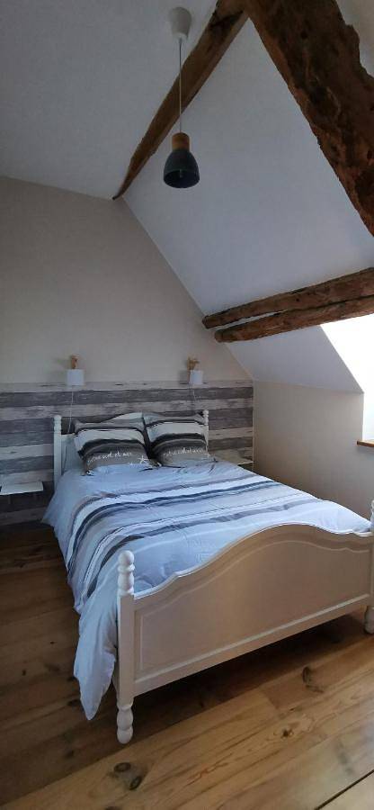 Two-Bedroom House in Pleucadeuc, Région de Vannes