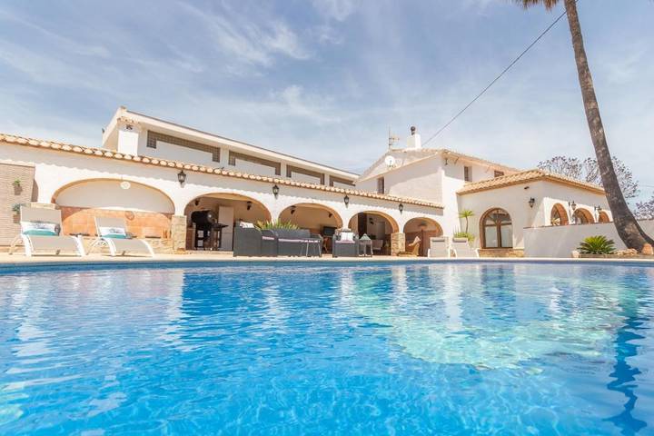 Chalet para 9 personas, con piscina y terraza, Se admiten mascotas - 1