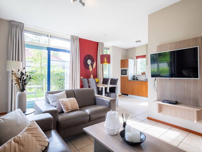 Vakantiehuis voor 4 personen, with tuin and zwembad as well as sauna, met huisdier in Andijk