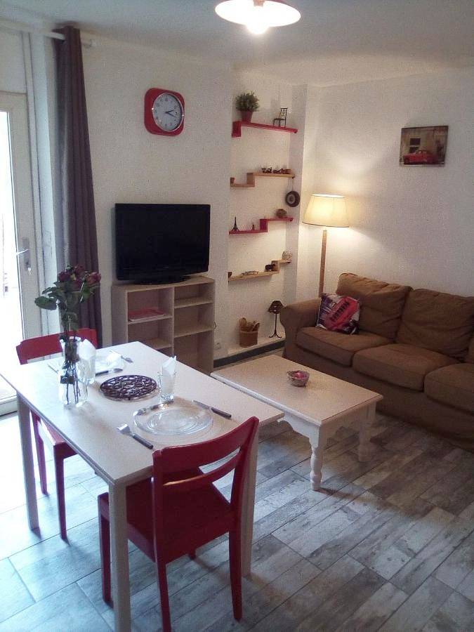 Appartement entier, One-Bedroom Apartment in Mirepoix, Ariège
