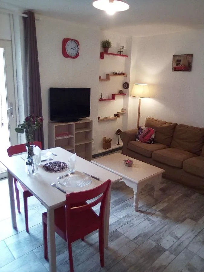 Ferienwohnung für 2 Personen, mit Terrasse und Ausblick - 1