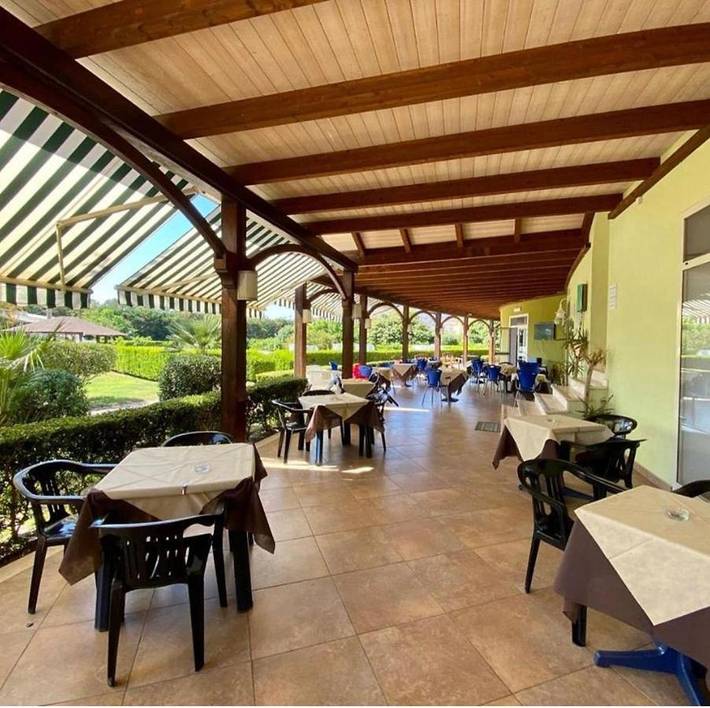 Station pour 6 personnes, avec piscine et vue ainsi que bassin pour enfant et jardin, animaux acceptés à Pizzo - 4