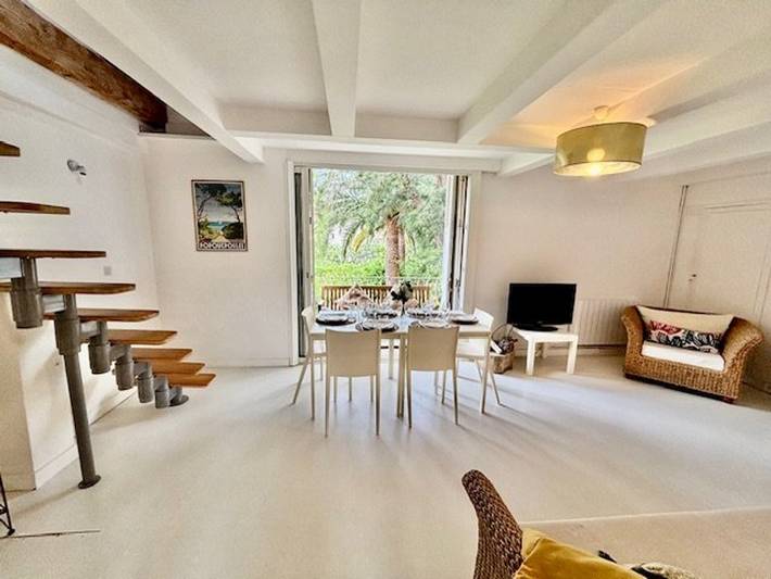 Apartamento entero, Apartamento familiar y tranquilo en el centro de Porquerolles - 6 pers. in Hyeres, Costa mediterránea (Francia)