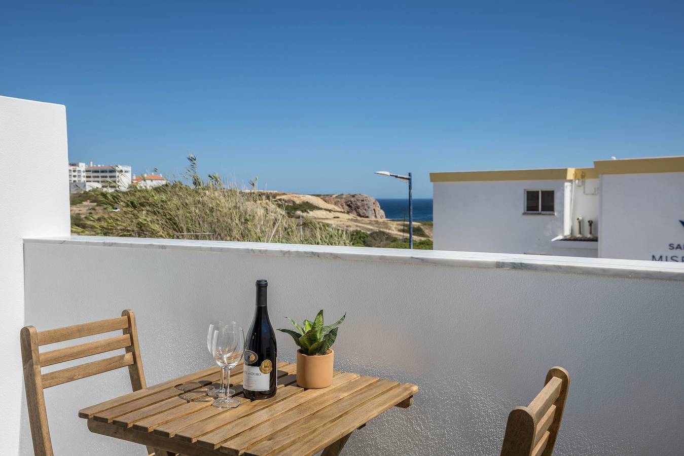 Ganze Wohnung, 'Sunset Apartment' in Strandnähe mit Terrasse und Wlan in Sagres, Naturpark Südwest-Alentejo und Costa Vicentina