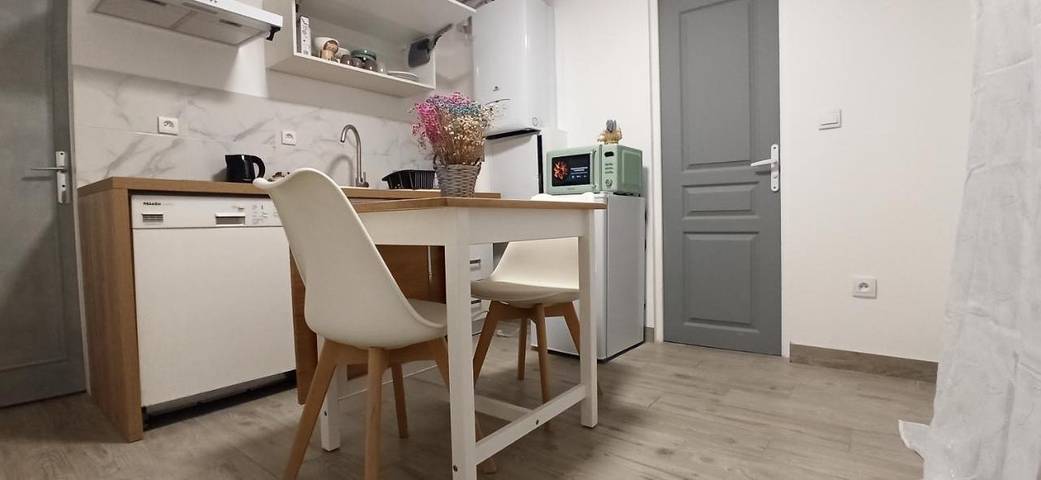 Location de vacances pour 3 personnes, avec terrasse et jardin à Margny-lès-Compiègne