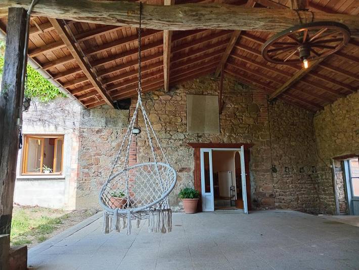 Gîte pour 6 personnes, avec terrasse à Dancé