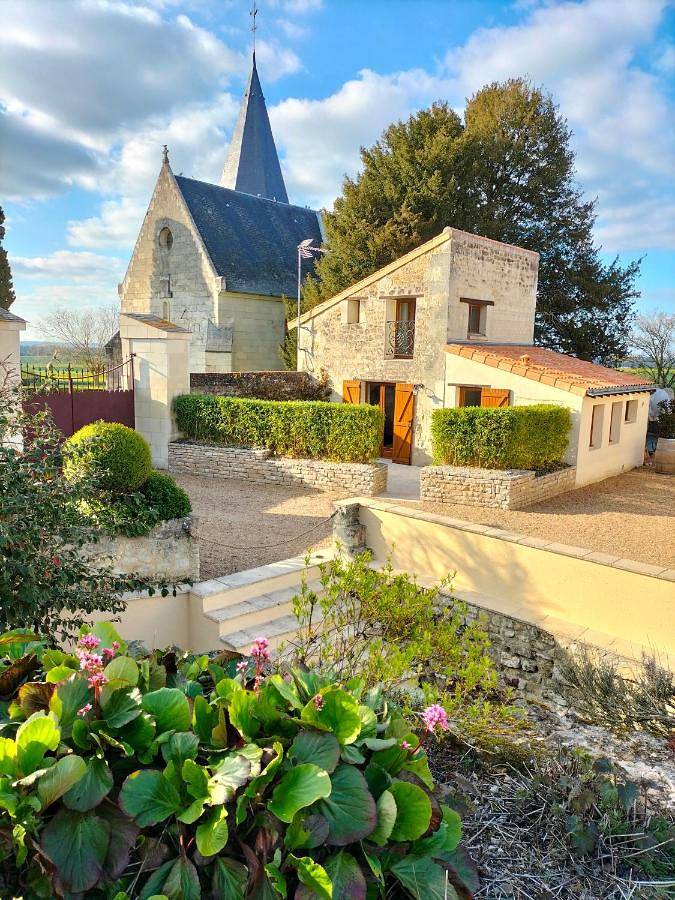 Location de vacances pour 2 personnes, avec terrasse et vue à Pouançay