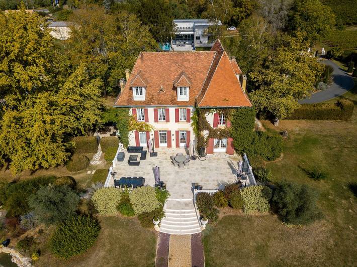 Casa de vacaciones 'Château La Tilleraie' con vistas al lago, Wi-Fi y aire acondicionado in Bergerac, Périgord Pourpre
