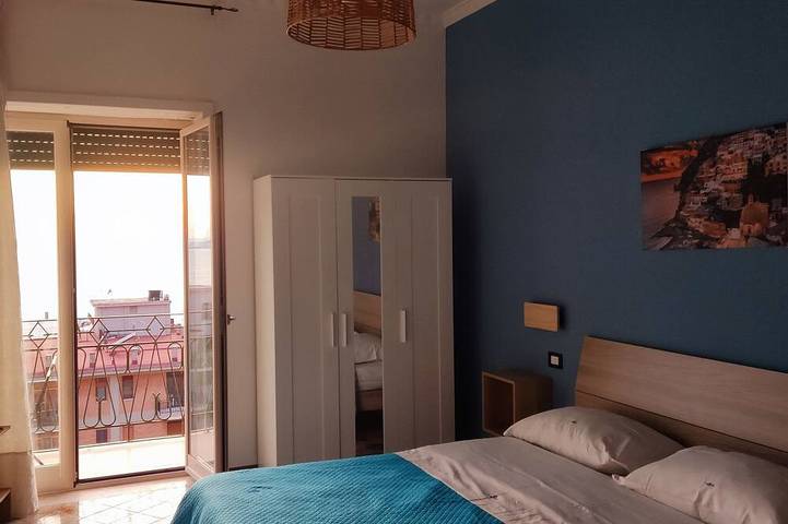 Location de vacances pour 6 personnes, avec balcon, animaux acceptés à Castellammare di Stabia - 2