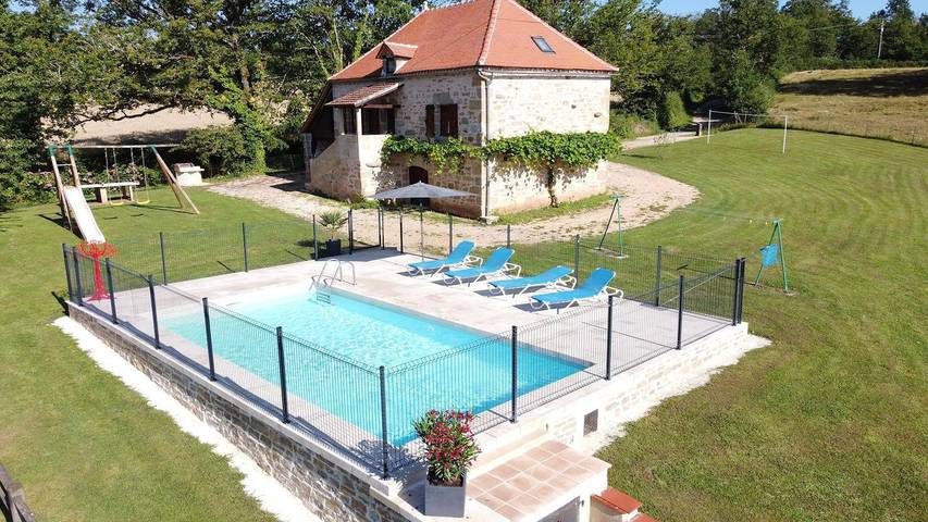 Maison de vacances pour 6 personnes, avec piscine ainsi que jardin et terrasse