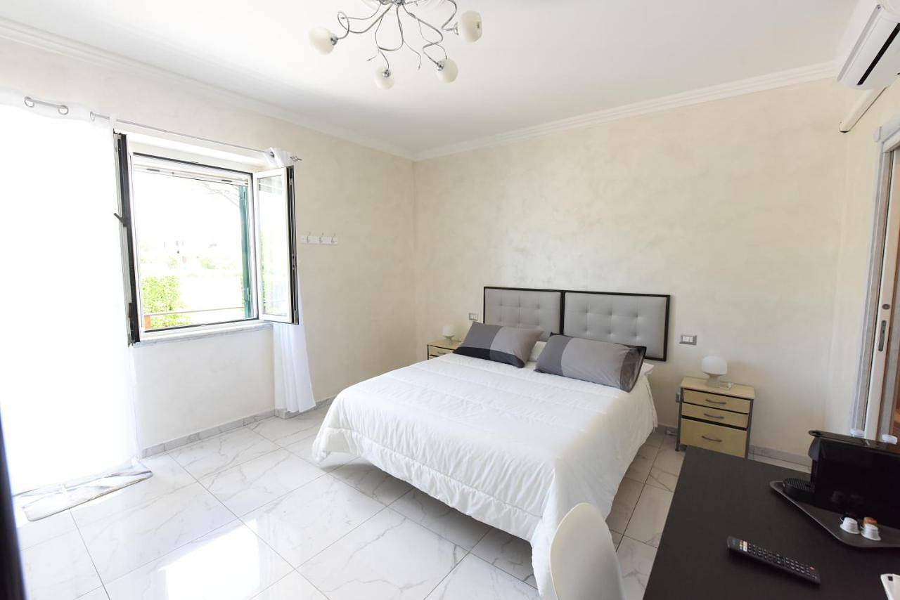 Double Room with Private Bathroom in Palestrina, Castelli Romani