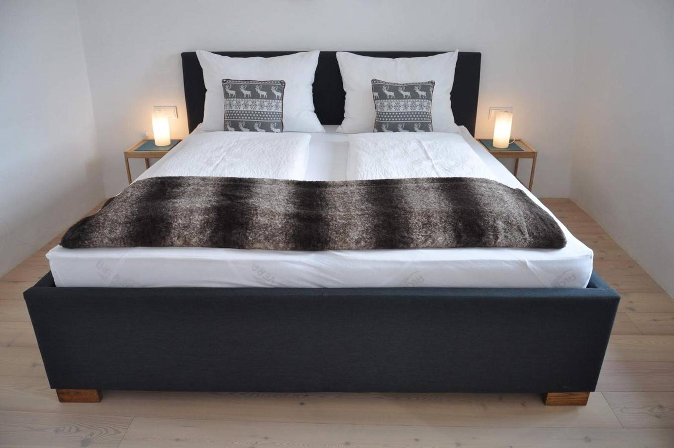 Entire apartment, Apartment Am Grübl with Mountain View, Private Terrace, and Wi-Fi in Lana, Ortler Alps