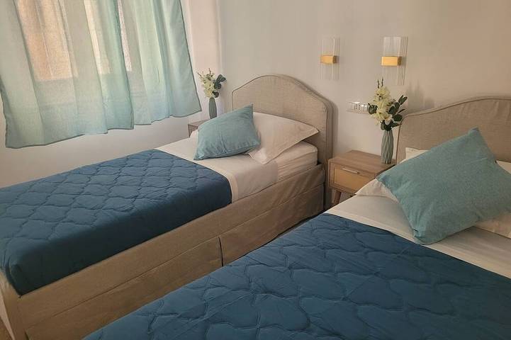 Ganze Wohnung, Charming 2-bedroom apartment, kitchen, 2 bathrooms, Wifi, Ac, in Lido di Ostia in Ostia, Rom