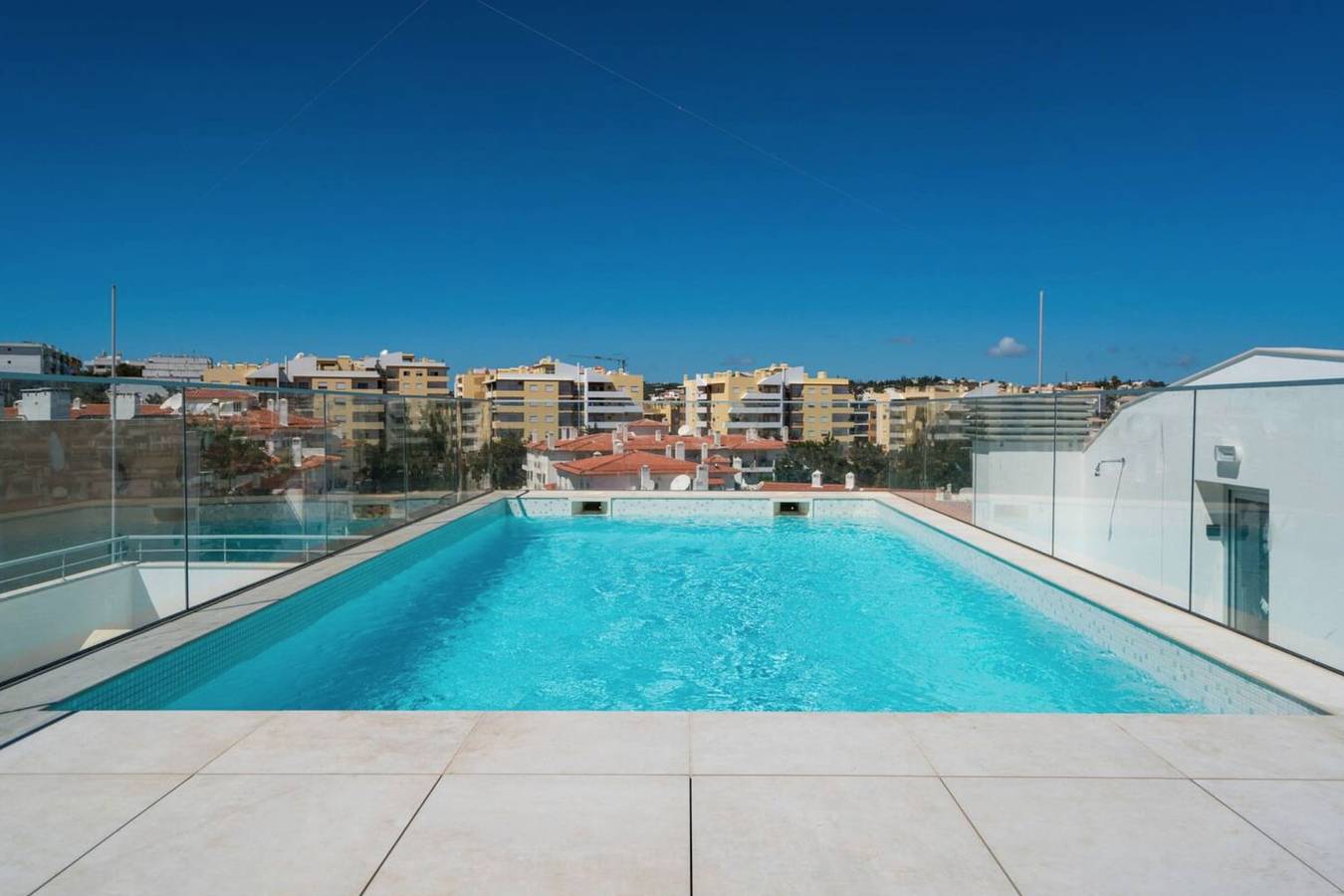 Apartamento entero, Apartamento de vacaciones para 4 personas con piscina in São Sebastião, Lagos