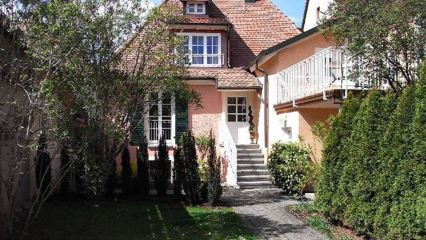 Ferienwohnung für 2 Personen, mit Garten und Terrasse in Staufen im Breisgau