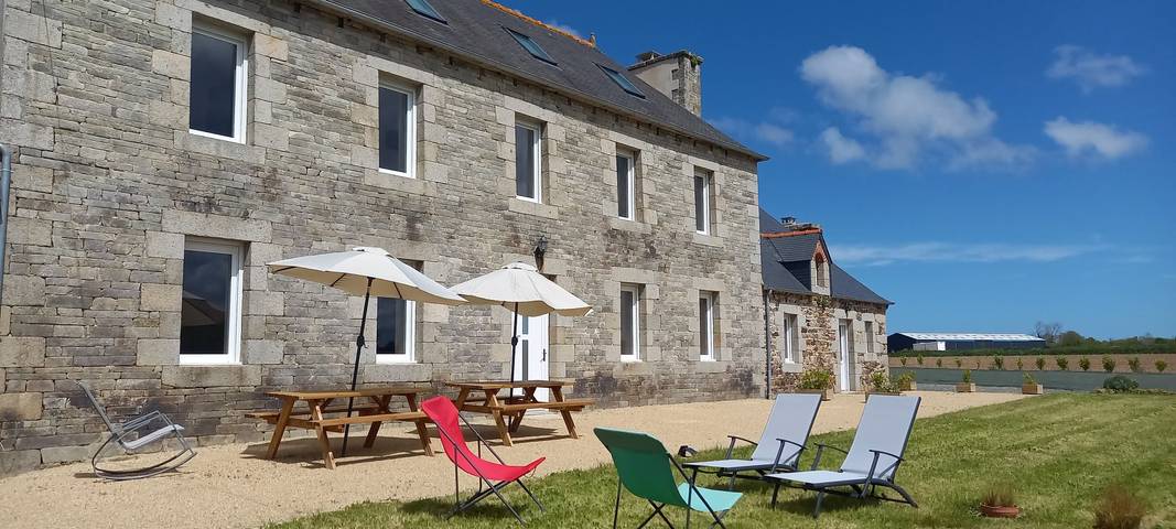 Gîte pour 10 personnes, avec terrasse et jardin