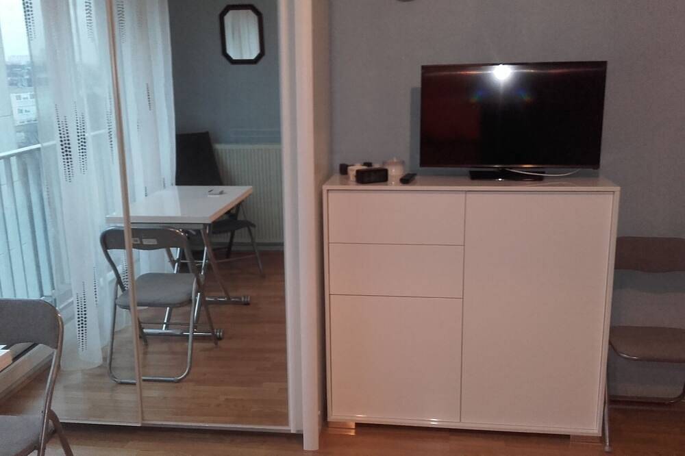 Ganze Wohnung, Ca. 30m2 sicherer Parkplatz in Dijon, Dijon und Umgebung