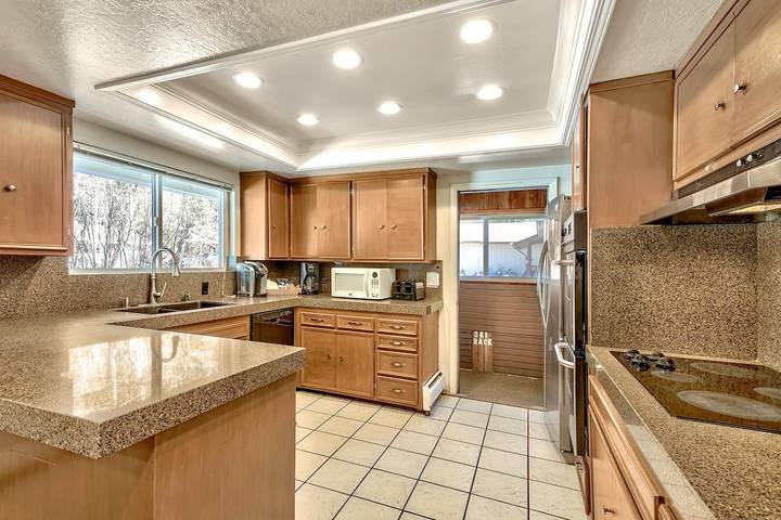 Vacation rental for 14 people, with balcony by Lake Tahoe