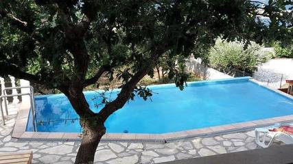 Vacation Apartment for 4 Guests in Vinjerac, Zadar, Picture 2