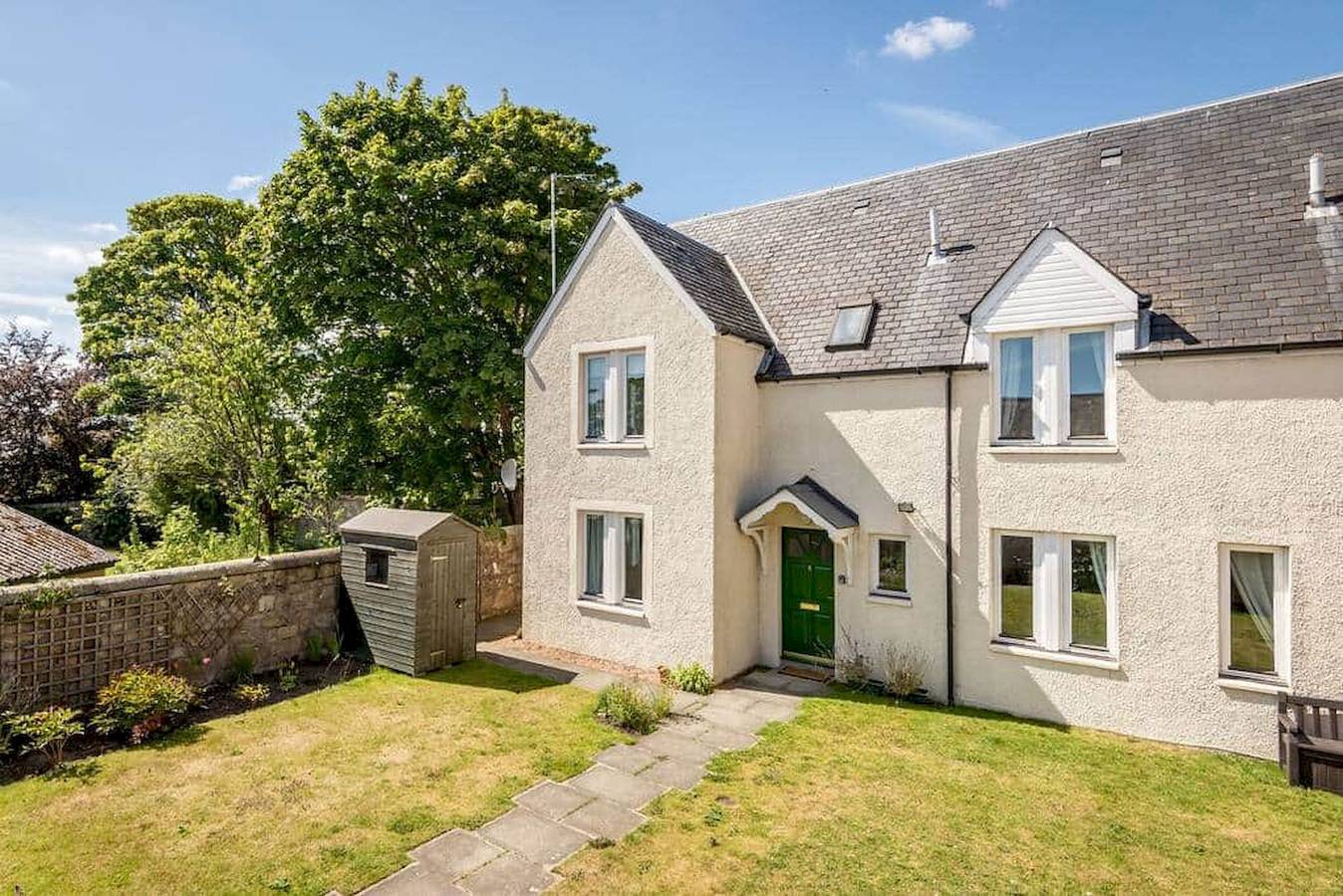 Abbey Villa (No 6) in St Andrews, Fife region