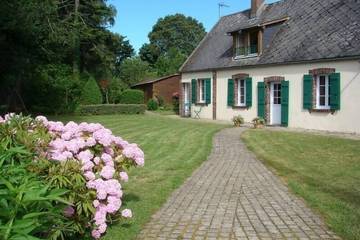 Gîte pour 6 personnes, avec jardin à Dampierre-sous-Brou