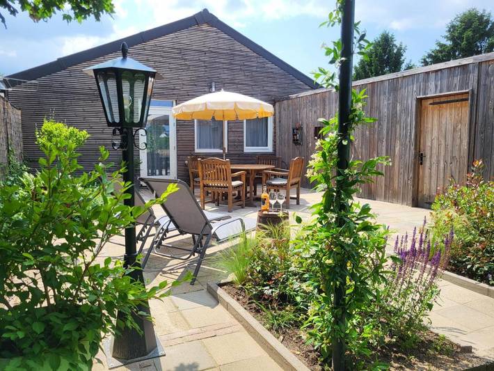 Gîte pour 2 personnes, avec vue ainsi que jardin et piscine à Venlo - 3