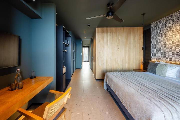 Hôtel pour 2 personnes, avec piscine ainsi que jardin et terrasse à Les Trois-Bassins - 3