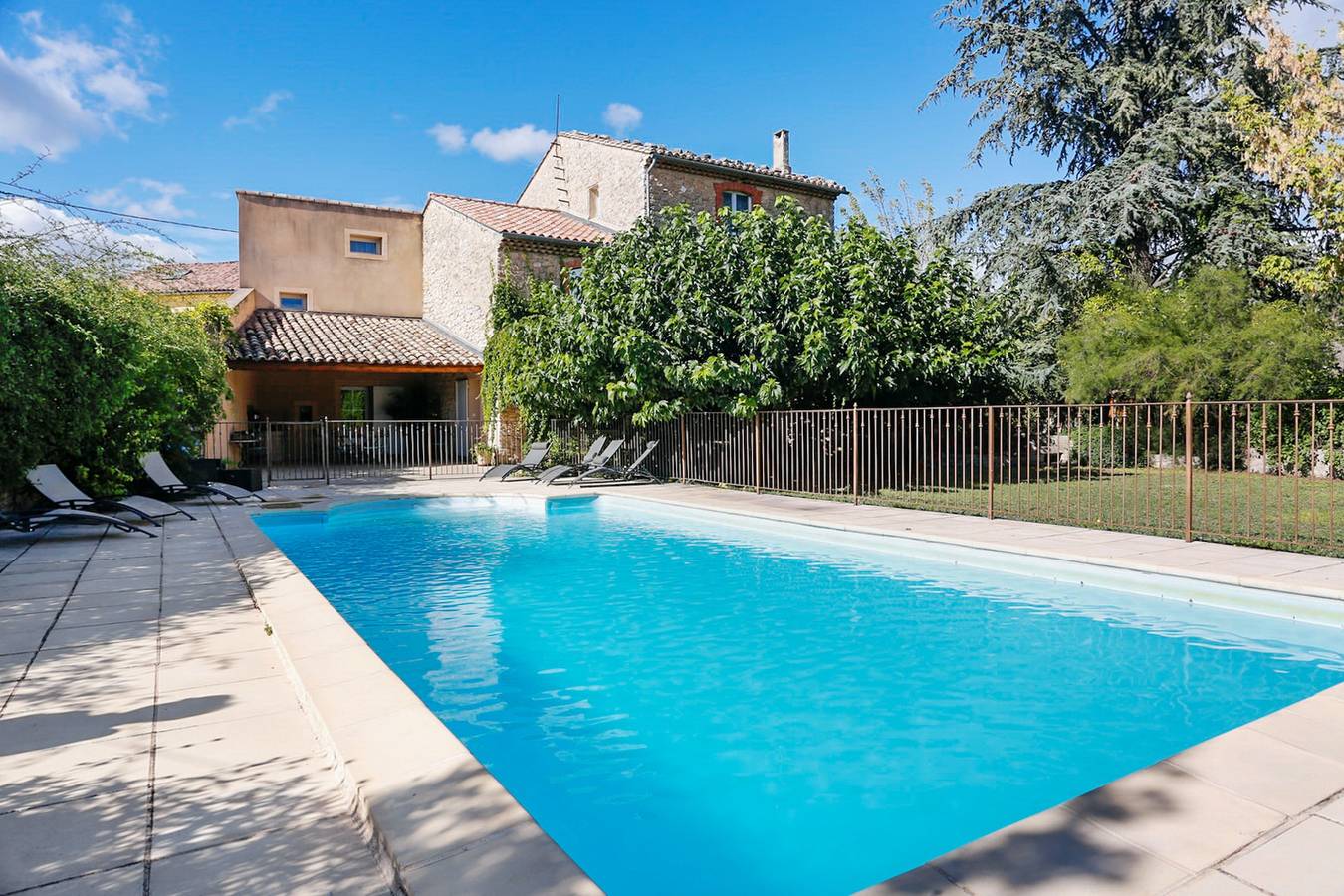 Komfortable Villa in Caromb mit privatem Pool in Caromb, Parc naturel régional du Mont-Ventoux
