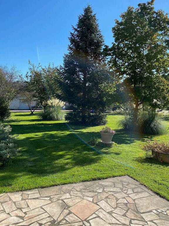 Gîte pour 6 personnes, avec jardin ainsi que terrasse et piscine, animaux acceptés dans Indre - 4