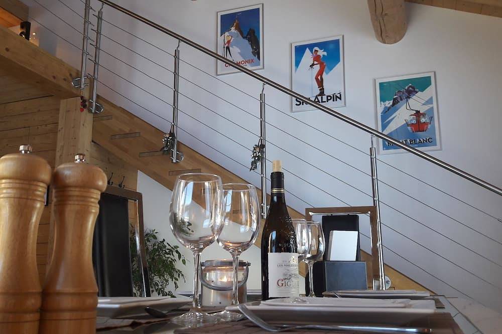 Appartement entier, Magnifique appartement T3 Duplex dans chalet de 1813, in Saint-Jean-de-Sixt, Région d'Annecy