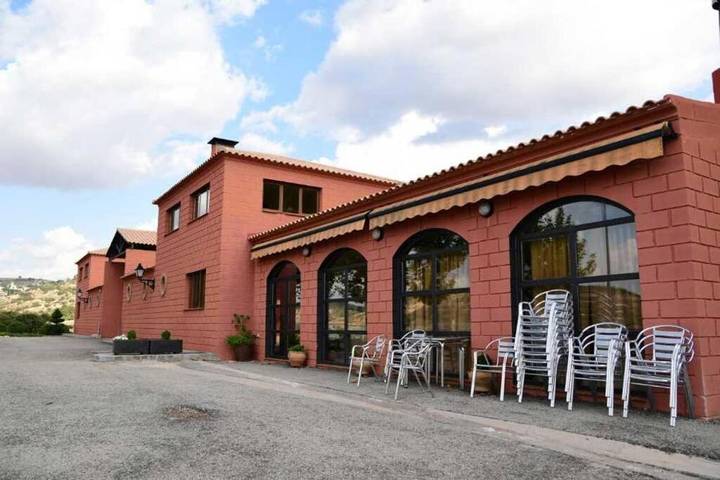 Casa rural para 50 personas, con Terraza y Jardín además de Piscina y Vistas en Lupiana - 3