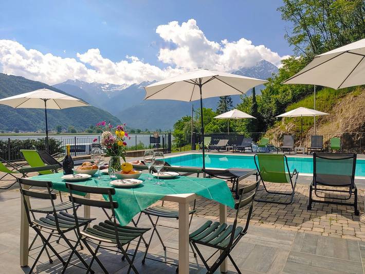 Appartement de vacances pour 6 personnes, avec piscine et vue sur le lac ainsi que sauna et jardin - 1