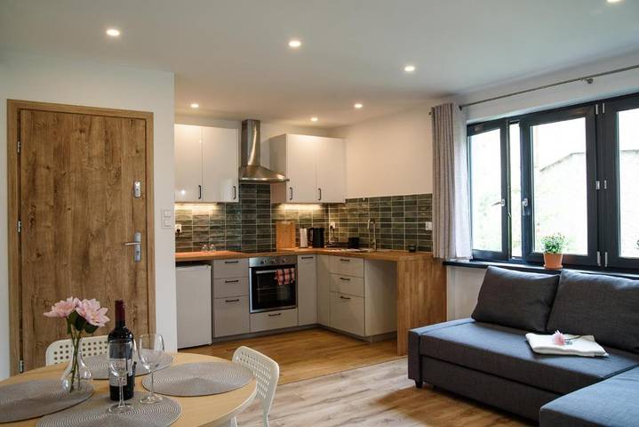 Apartament wakacyjny dla 6 osób, z widok i ogród w Szczawno-Zdrój