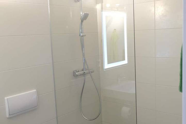 Apartamento entero, Elegante apartamento de 2 habitaciones con muchos extras. in Markkleeberg, Leipziger Neuseenland