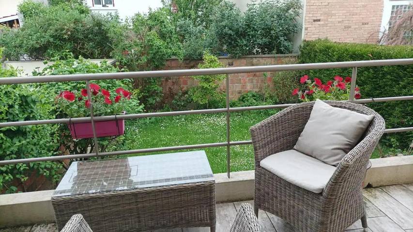 Gîte pour 2 personnes, avec terrasse et jardin à Cachan - 2