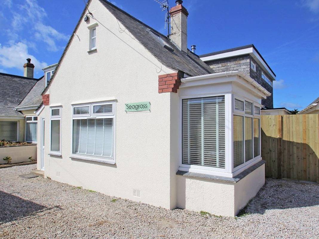 Cottage for 10 People in Crantock, Cornwall