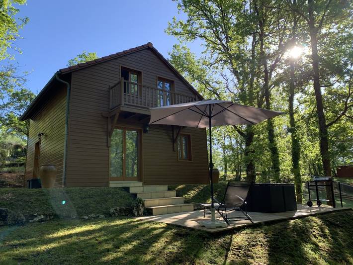 Gîte pour 6 personnes, avec piscine et terrasse