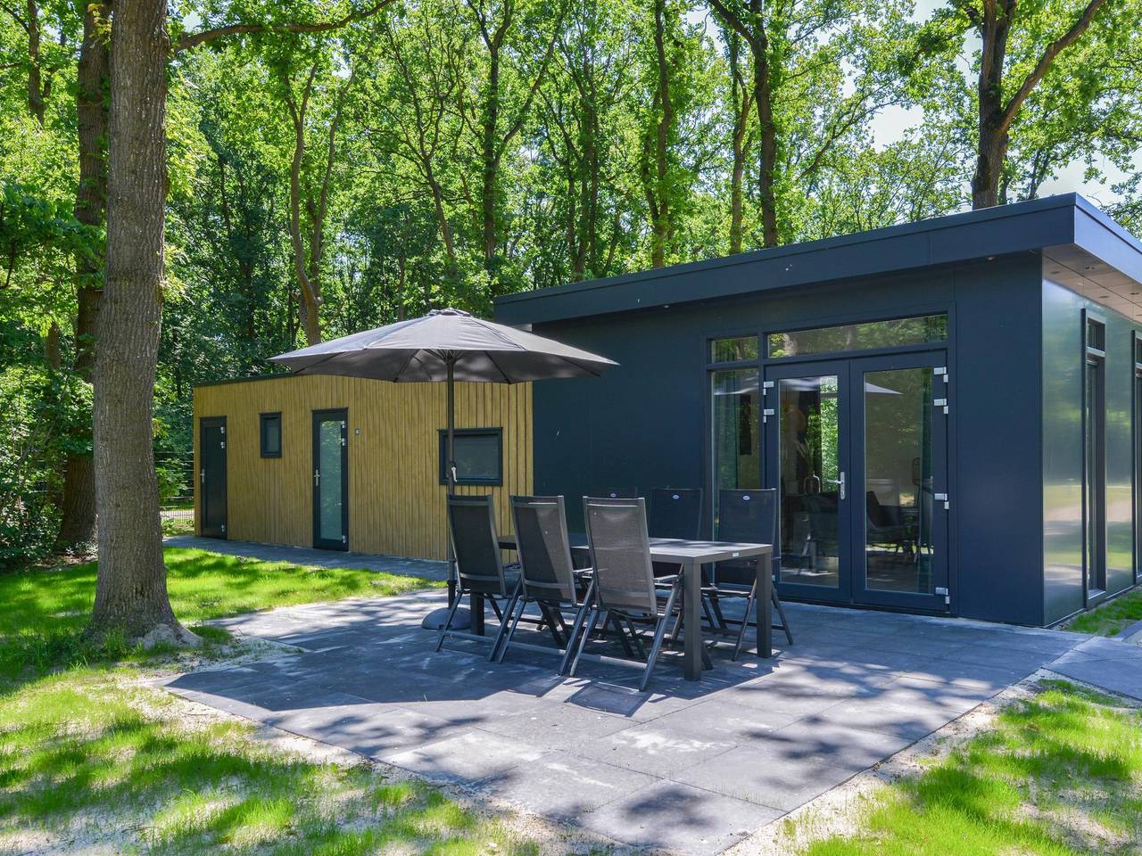 Schönes Chalet mit geschlossenem Garten in Regio Zwolle