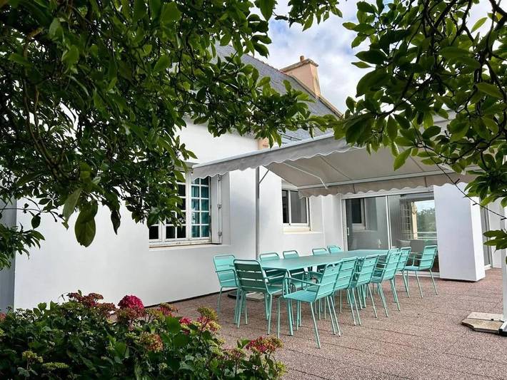 Location de vacances pour 14 personnes, avec Jardin à Saint-Hernin